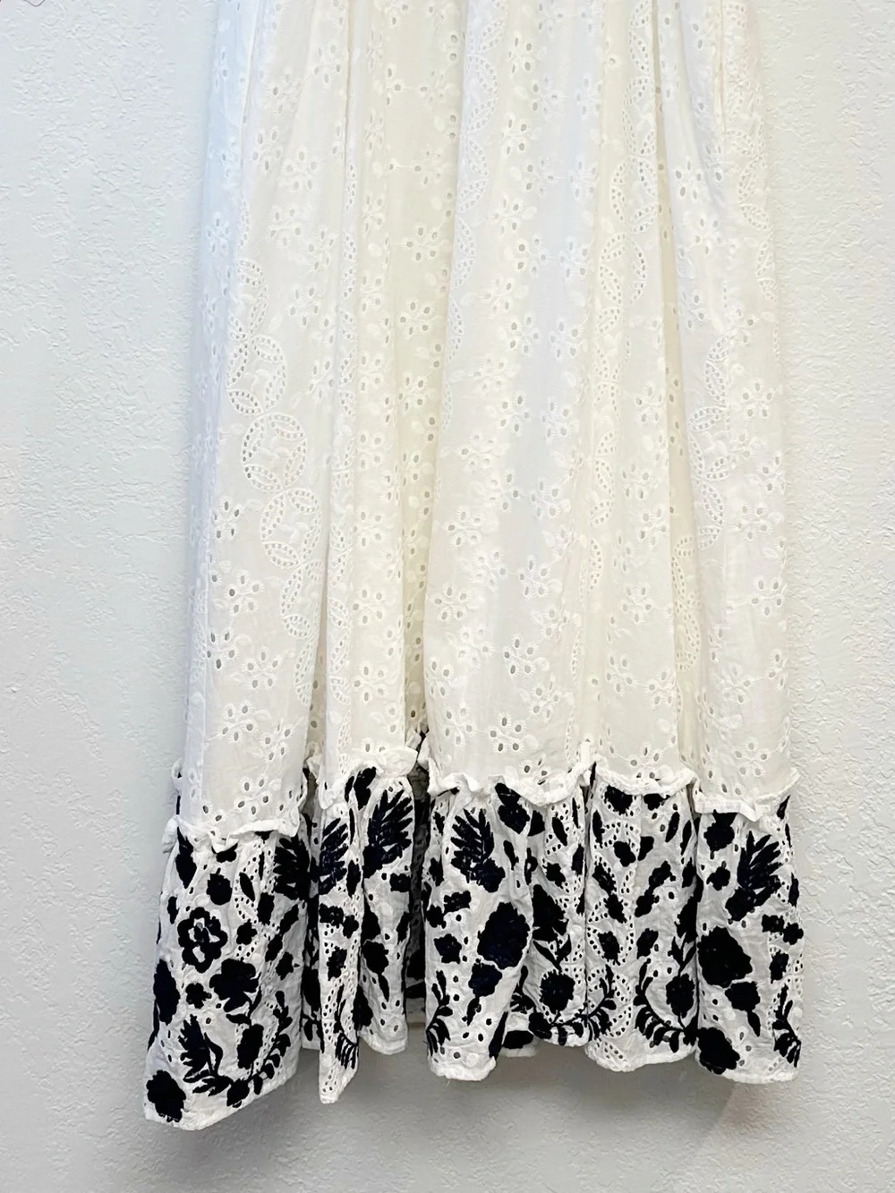Allison New York Anthropologie white Eyelet Navy Embroidered Midi Dress XSmall - Picture 12 of 14